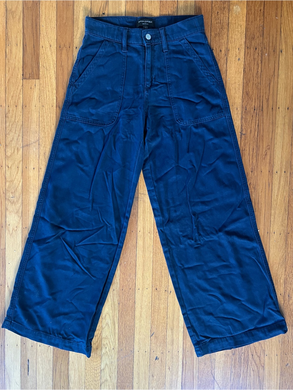 EUC Banana Republic Summer Weight Dark Wash Navy Wide-Leg Jean Sz 26/2